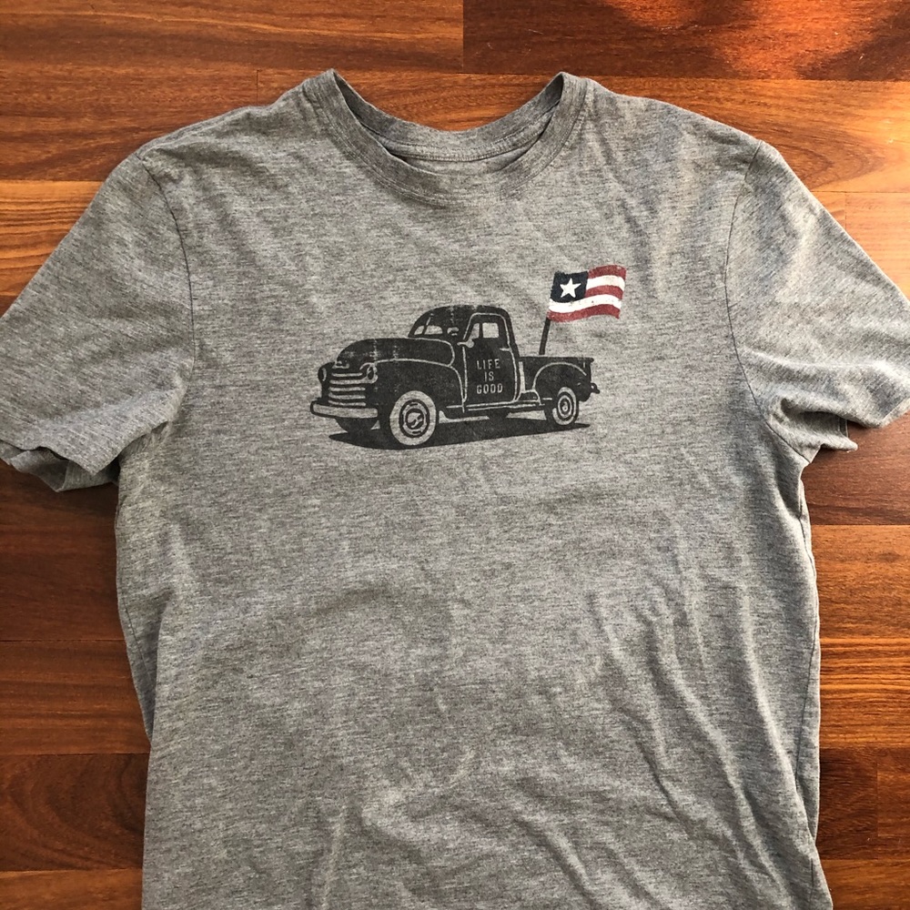 life is good gray graphic tee size medium